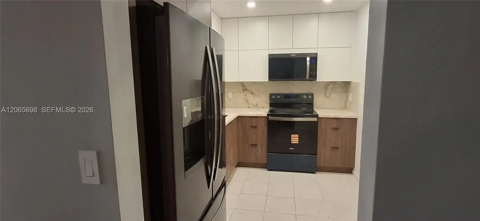 901 Hillcrest Dr # 311, Hollywood FL 33021 photo 2