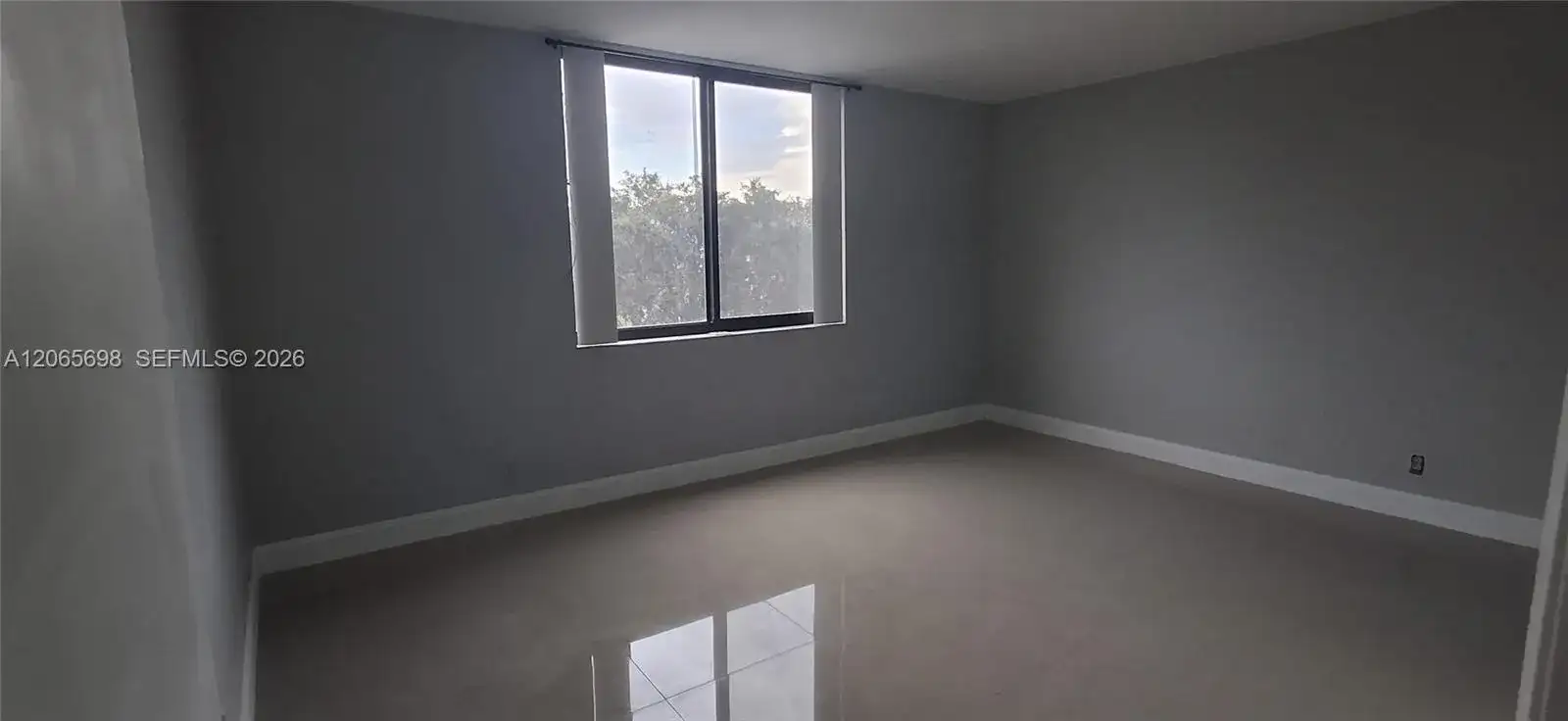 901 Hillcrest Dr # 311, Hollywood FL 33021 photo 4