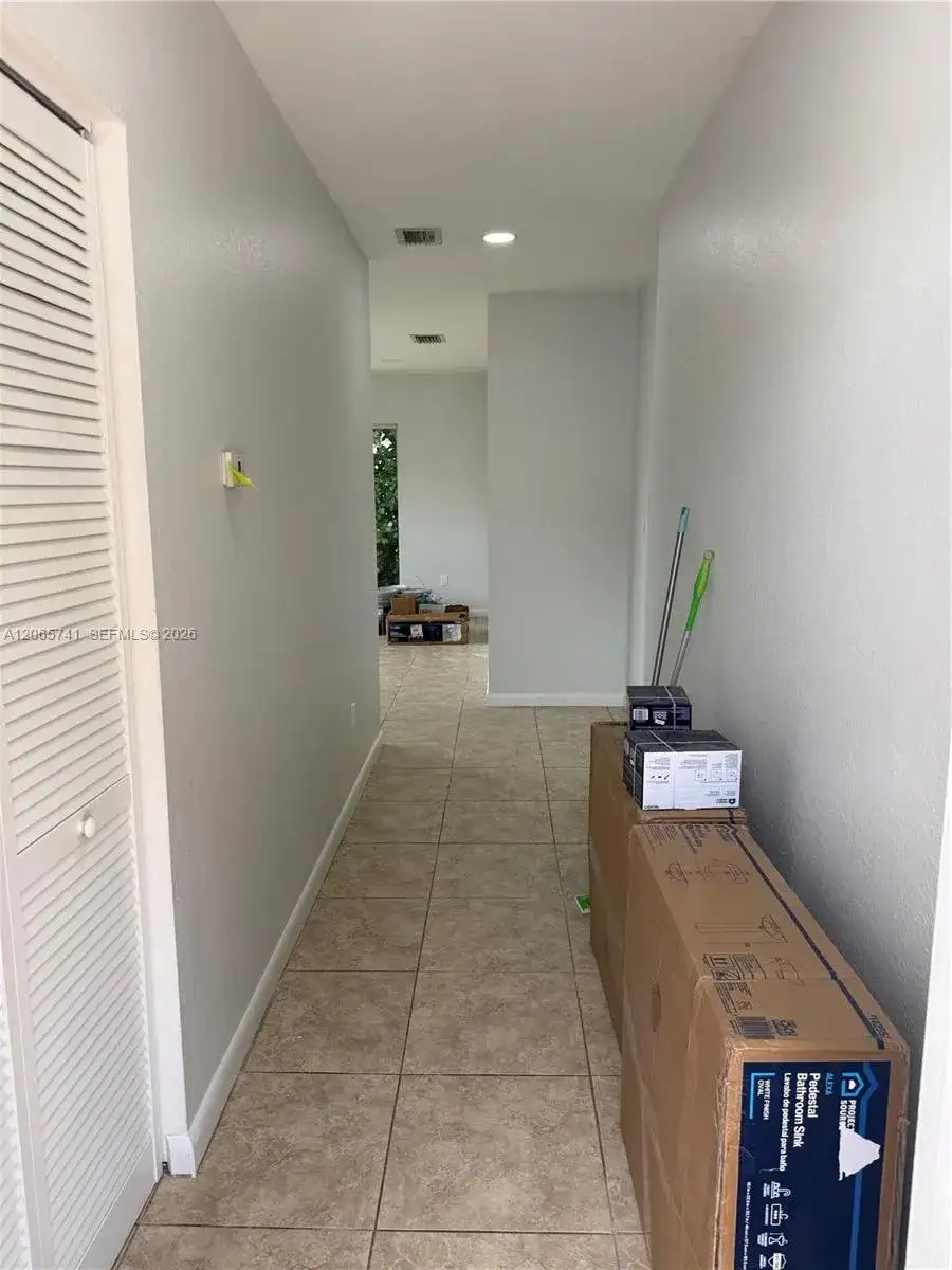 7600 NW 38th Ct # 16, Davie FL 33024 photo 2