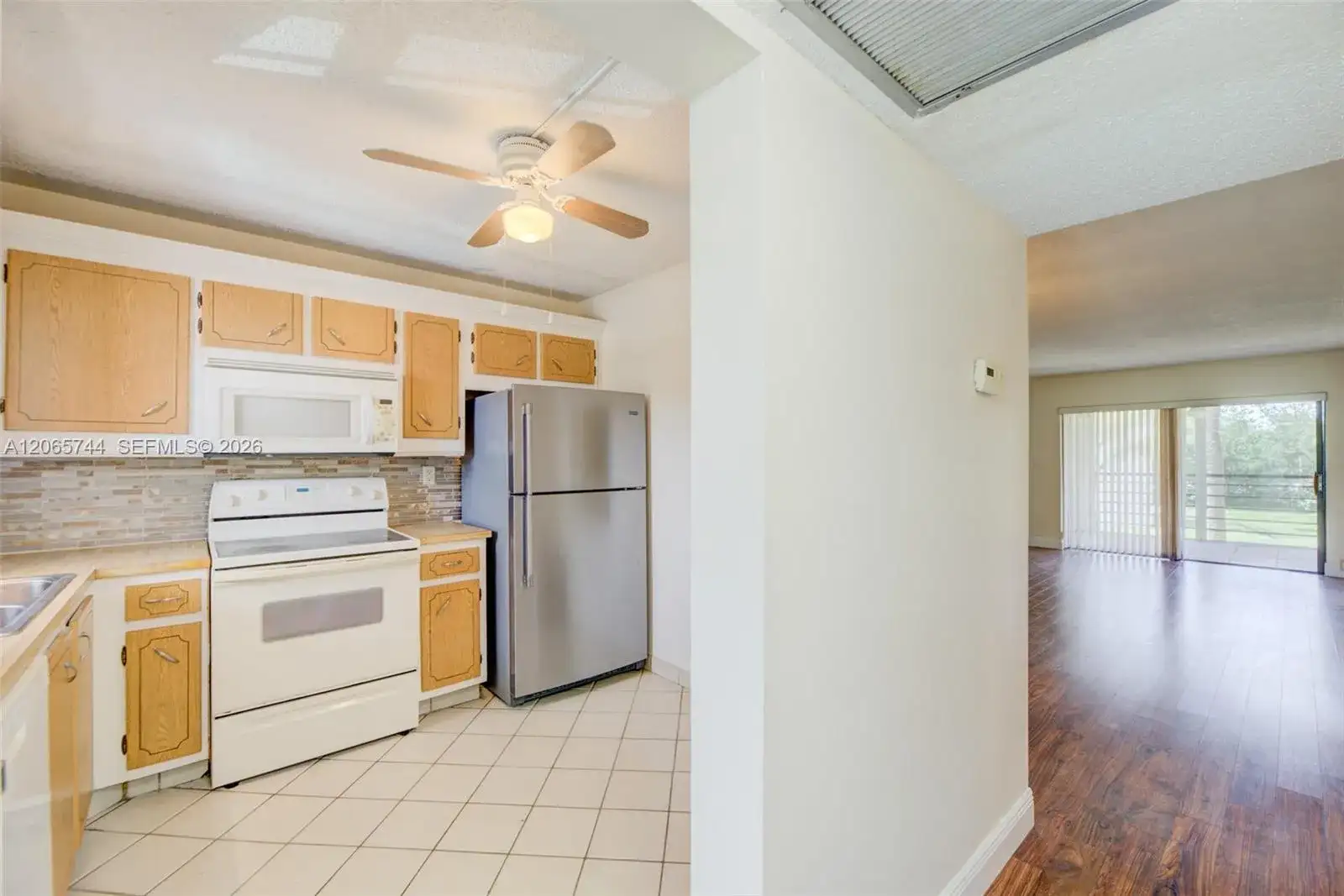 9233 SW 8th St # 208, Boca Raton FL 33428 photo 2