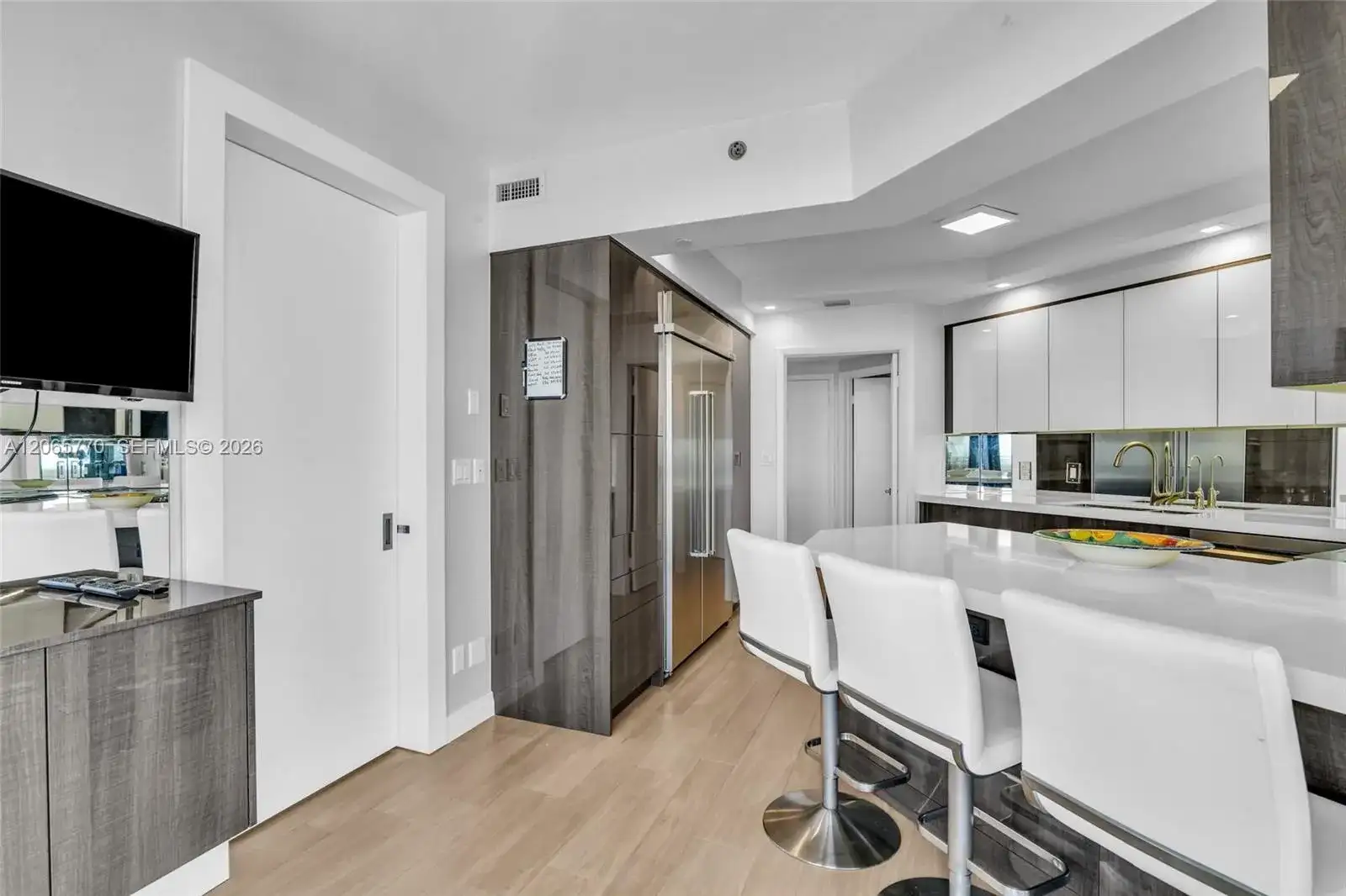 2000 Island Blvd # 2006, Aventura FL 33160 photo 4