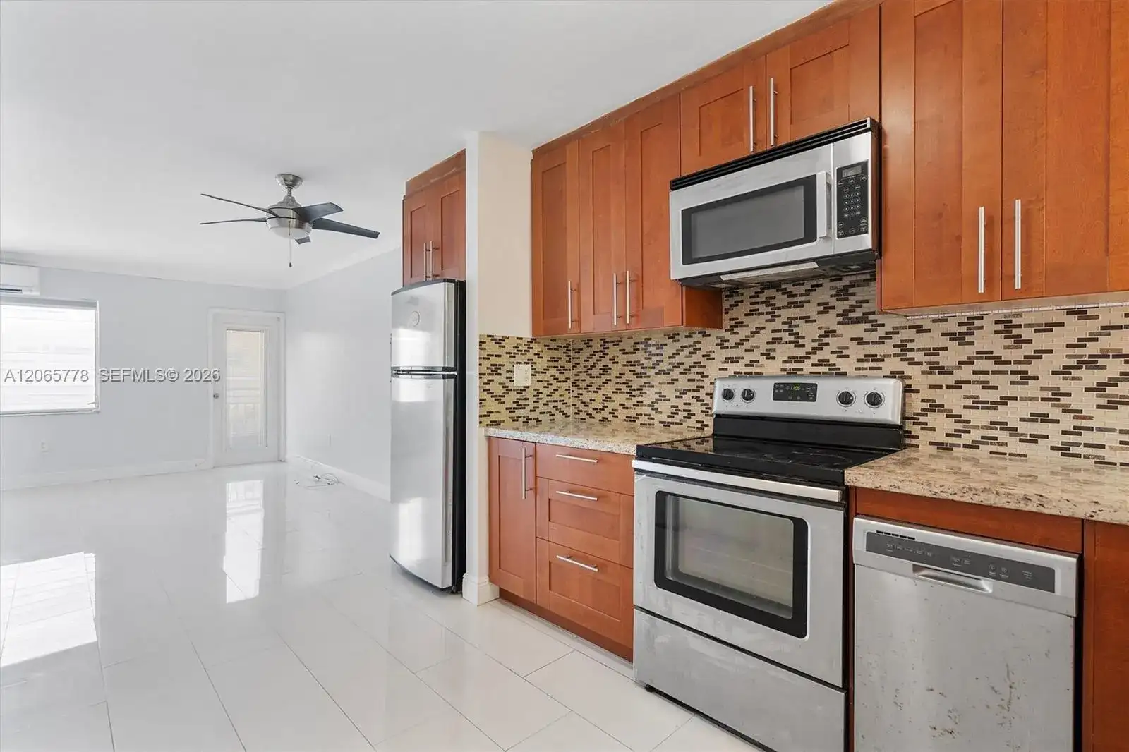 851 Meridian Ave # 24, Miami Beach FL 33139 photo 2