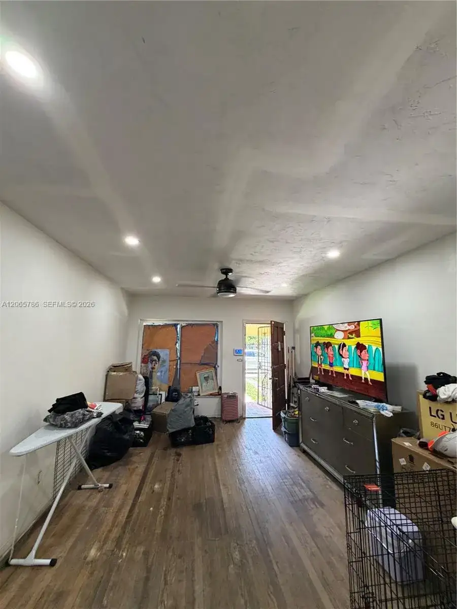 5525 NW 5th Ct, Miami FL 33127 photo 3