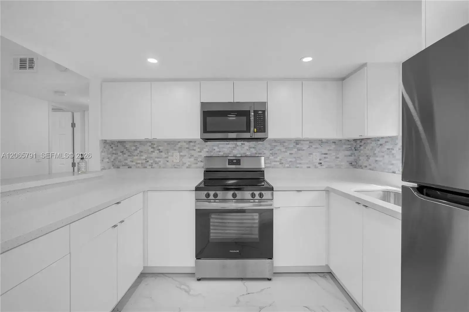 414 SE 14th St # 3, Fort Lauderdale FL 33316 photo 3
