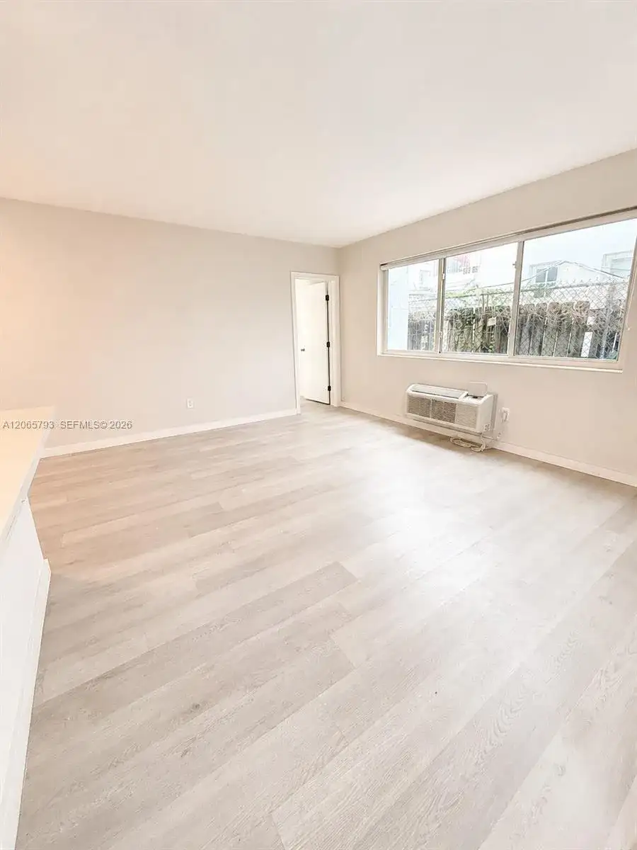 1535 Michigan Ave # 6, Miami Beach FL 33139 photo 3