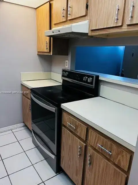 5831 Washington St # 41, Hollywood FL 33023 photo 2
