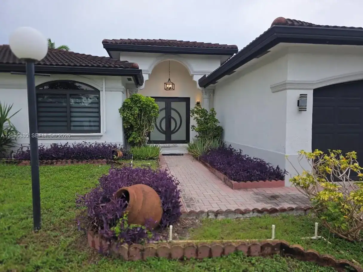 15101 SW 180th Ter, Miami FL 33187 photo 2