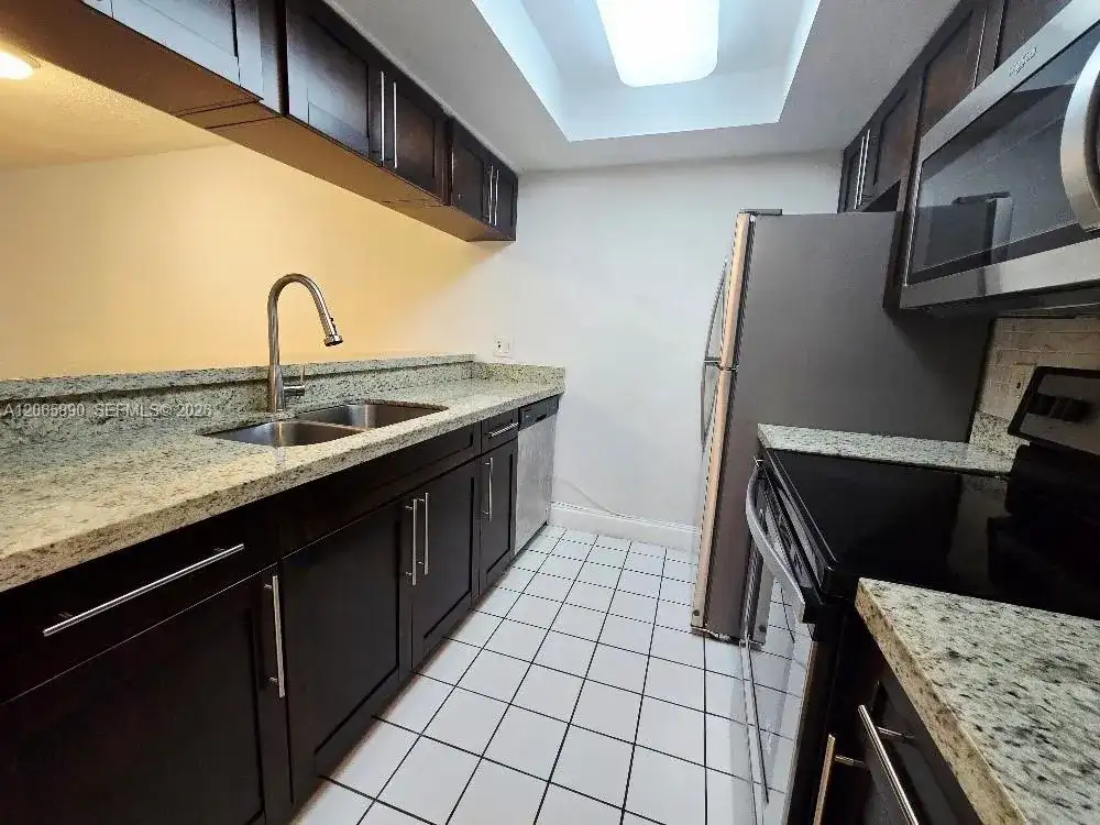 8160 Geneva Ct # 112, Doral FL 33166 photo 4