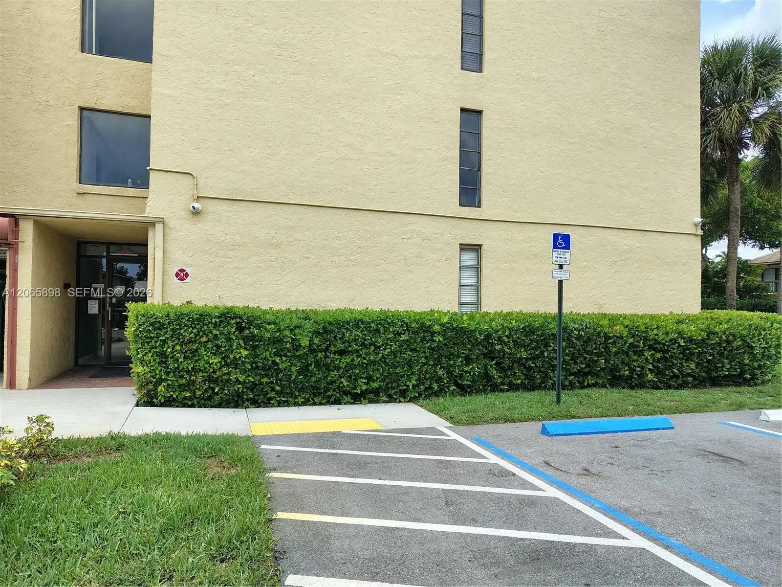 733 SE 1st Way # 109, Deerfield Beach FL 33441 photo 3