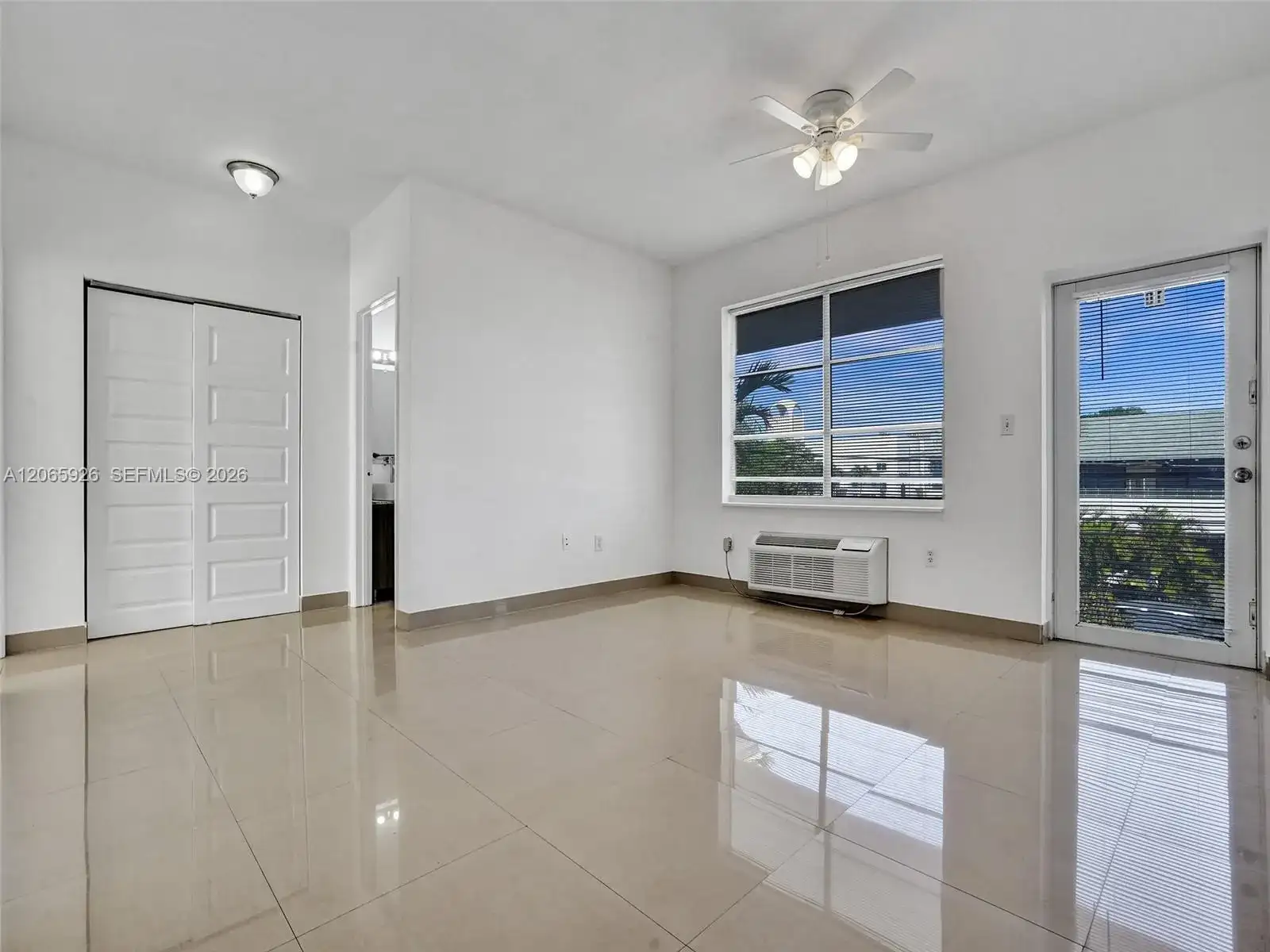 540 74th St # 15, Miami Beach FL 33141 photo 4
