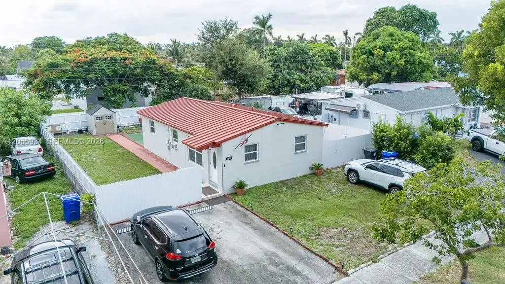 1600 N 68th Ave, Hollywood FL 33024 photo 3