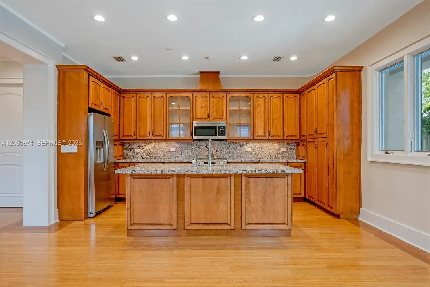 3072 Carter St, Miami FL 33133 photo 4