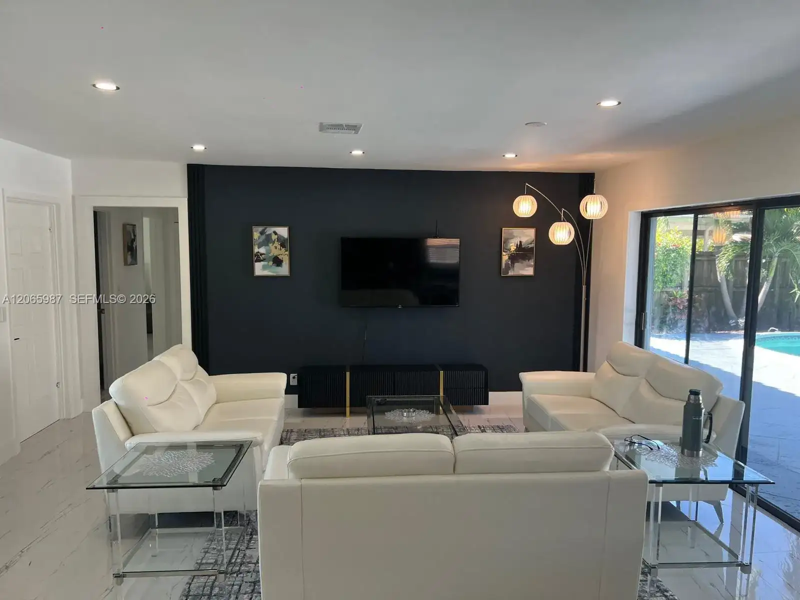 1112 N 13th Ave, Hollywood FL 33019 photo 3