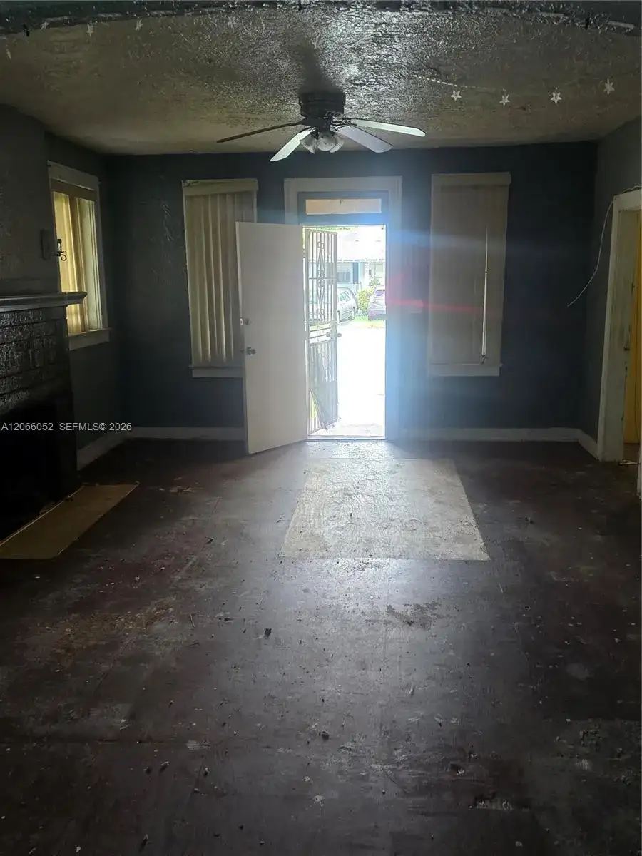 1368 NW 56th St, Miami FL 33142 photo 3