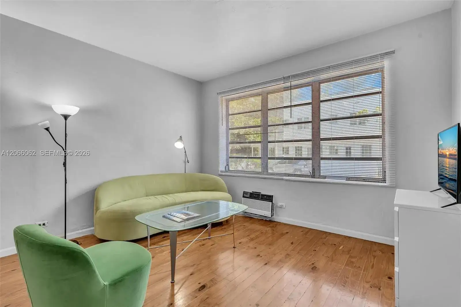 736 12th St # 5, Miami Beach FL 33139 photo 2