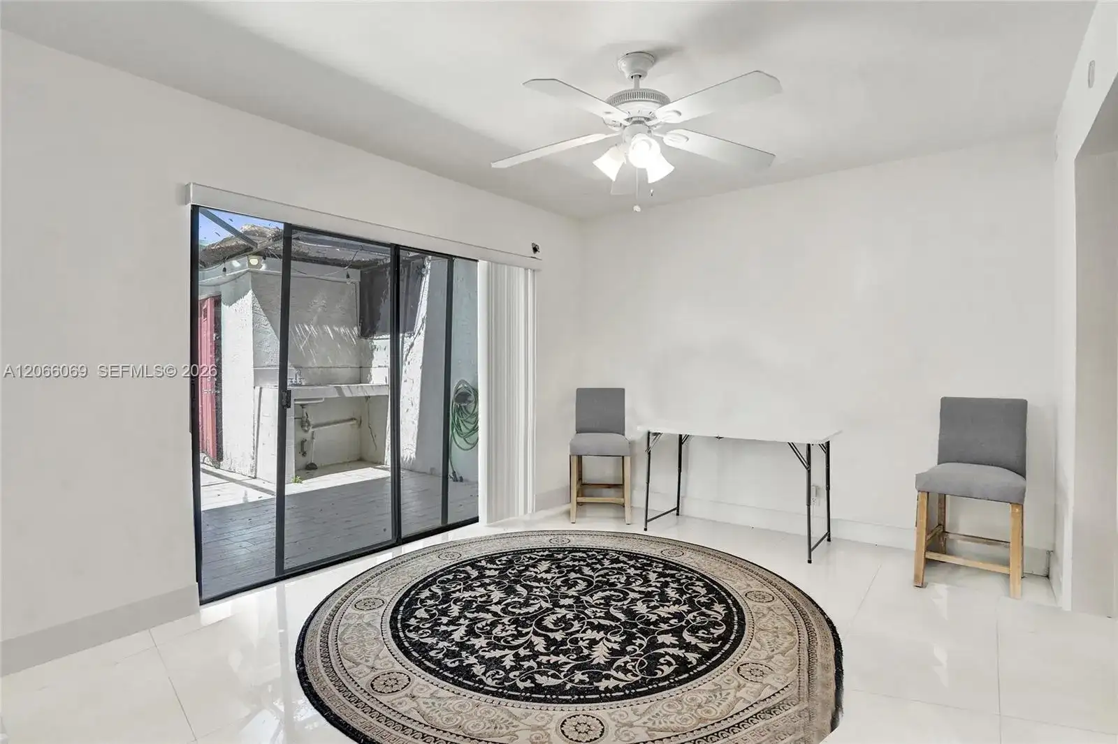 2999 Lakewood Ln, Hollywood FL 33021 photo 4