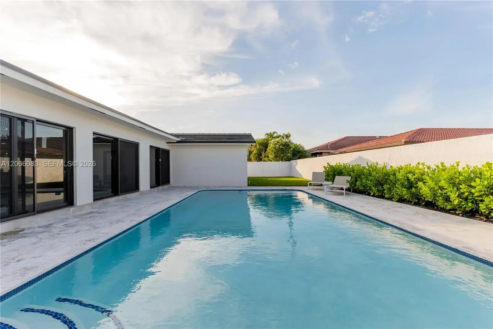 2415 NE 35th Dr, Fort Lauderdale FL 33308 photo 4