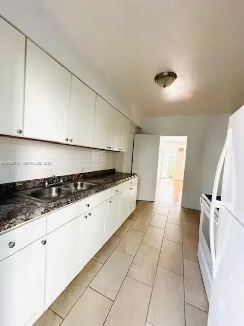 821 W 39th St # 2, Miami Beach FL 33140 photo 4