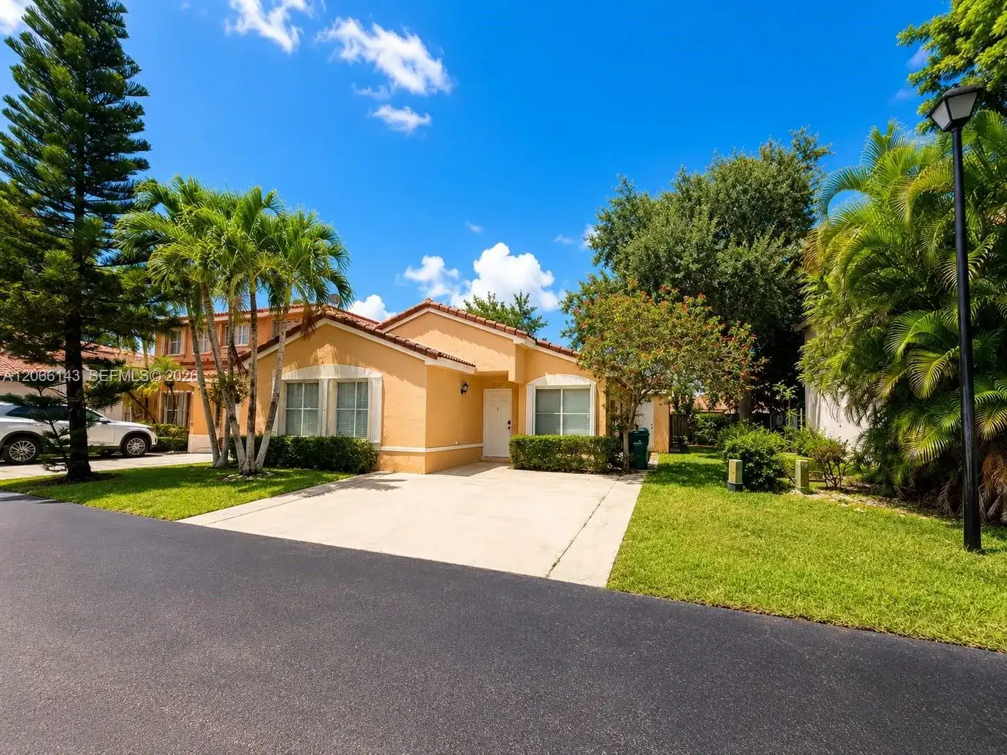9720 SW 164th Ave, Miami FL 33196 photo 2