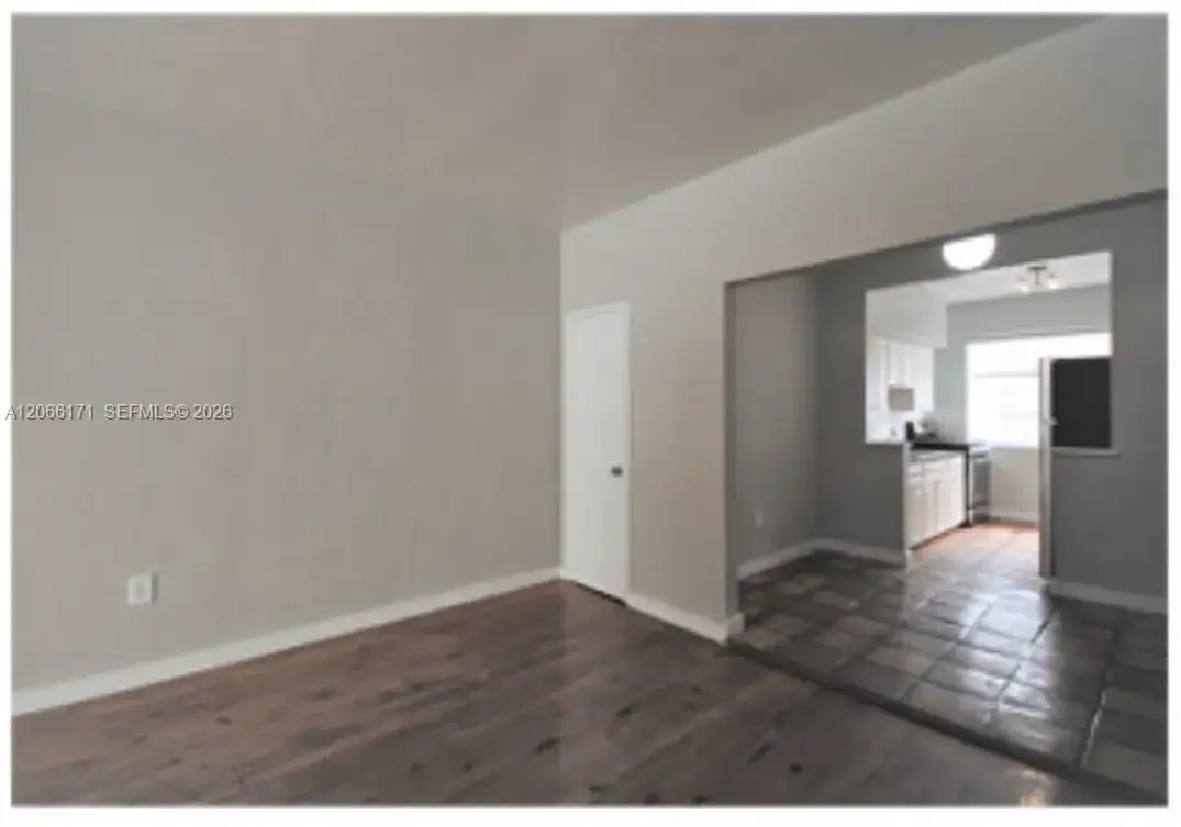 948 Meridian Ave # 10, Miami Beach FL 33139 photo 2