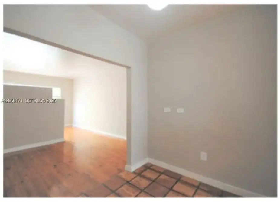 948 Meridian Ave # 10, Miami Beach FL 33139 photo 3