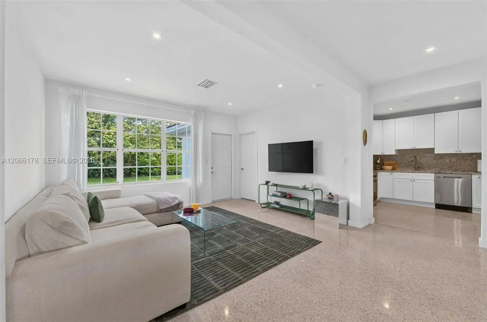 7516 Mutiny Ave, North Bay Village FL 33141 photo 2