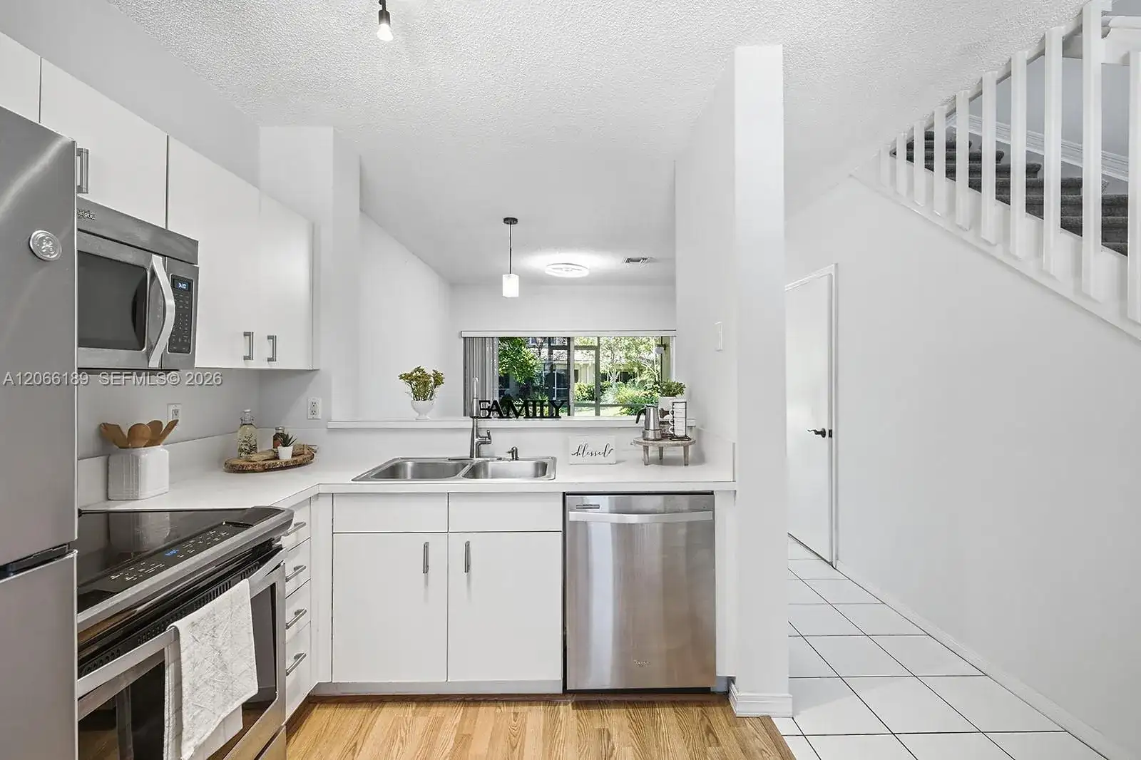12135 SW 3rd St, Pembroke Pines FL 33025 photo 3