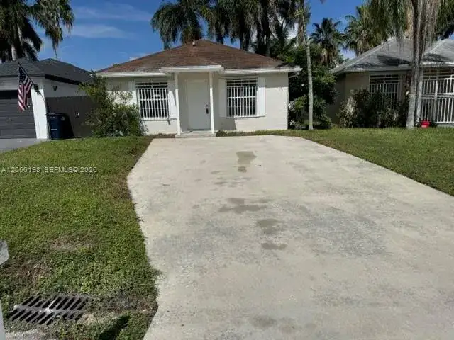 982 SW 9th Ct, Florida City FL 33034 photo 2