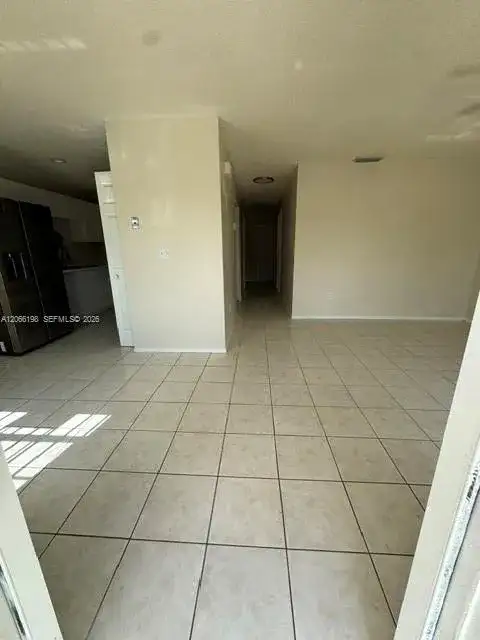 982 SW 9th Ct, Florida City FL 33034 photo 3