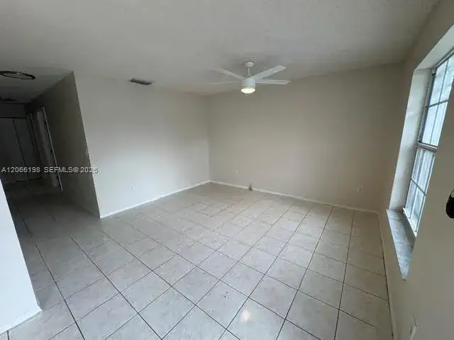 982 SW 9th Ct, Florida City FL 33034 photo 4