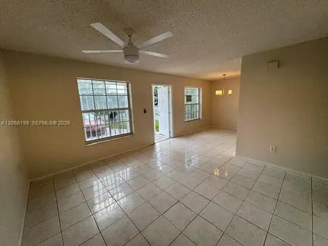 982 SW 9th Ct, Florida City FL 33034 photo 5