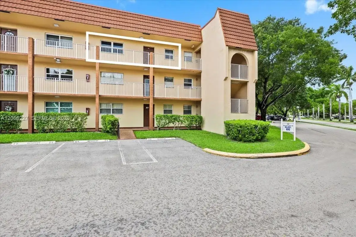 2911 N Pine Island Rd # 311, Sunrise FL 33322 photo 2
