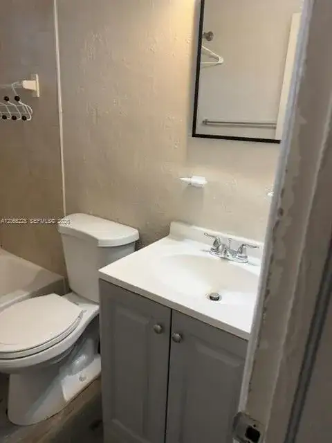 1417 NW 7th Ave # 2, Fort Lauderdale FL 33311 photo 3