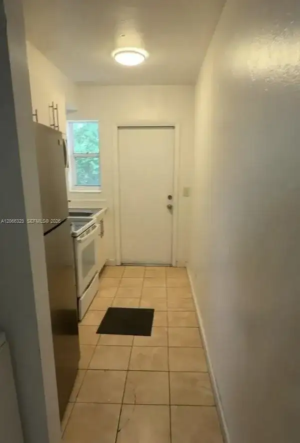 640 SW 5th St # 4, Miami FL 33130 photo 2