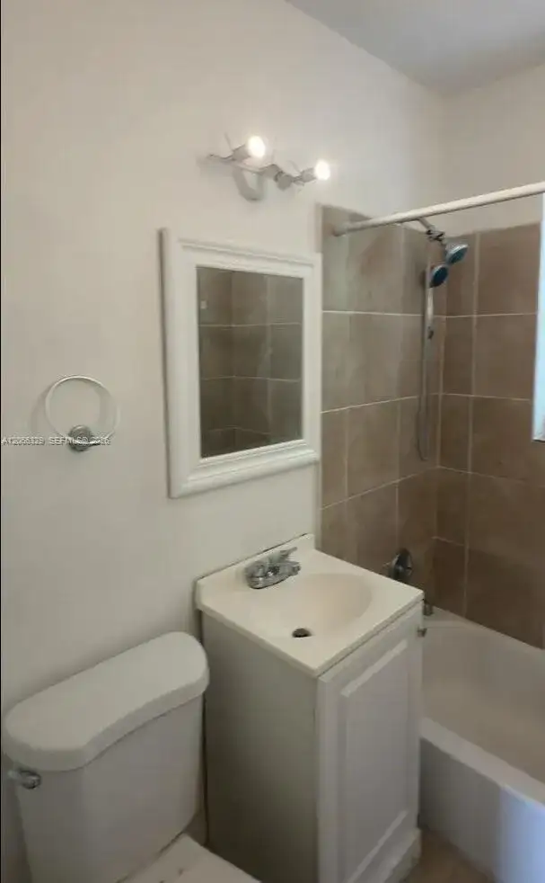 640 SW 5th St # 4, Miami FL 33130 photo 4