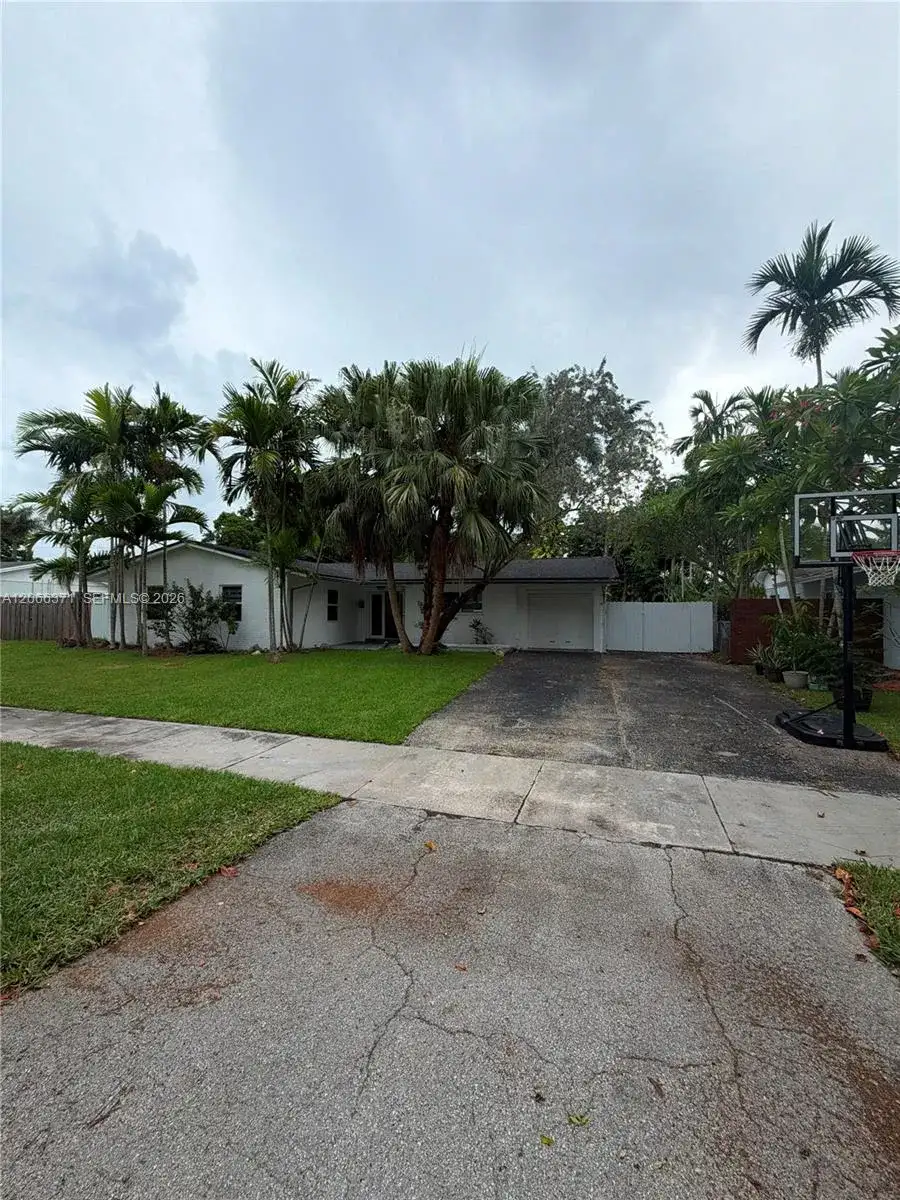 9934 SW 195th St, Cutler Bay FL 33157 photo 3