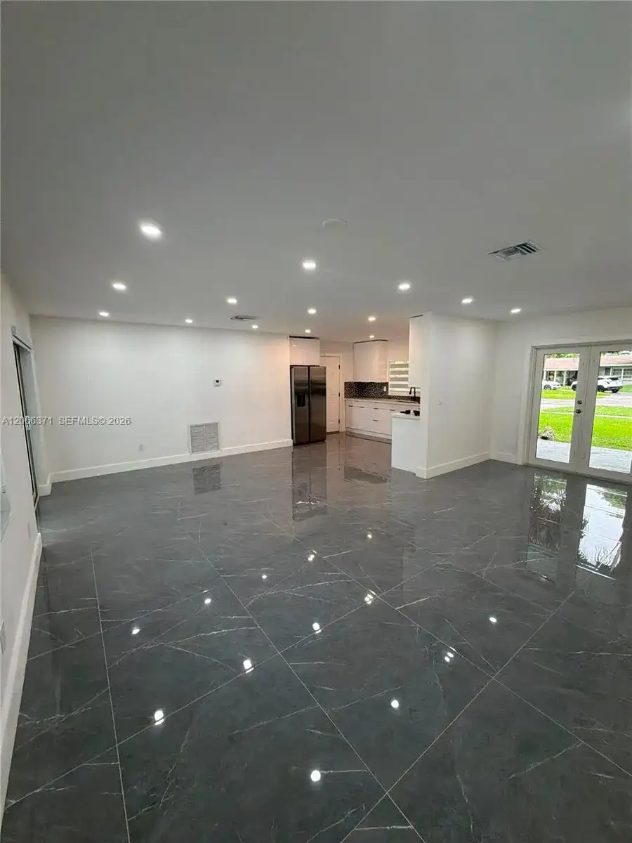 9934 SW 195th St, Cutler Bay FL 33157 photo 5