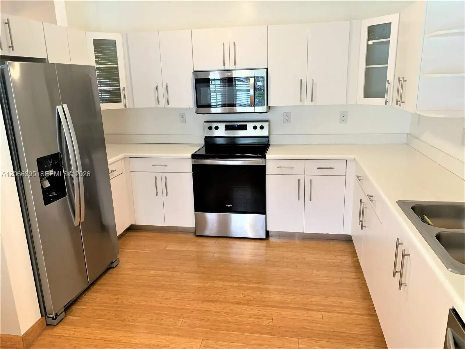 1130 Buttonwood Ln, Hollywood FL 33019 photo 3