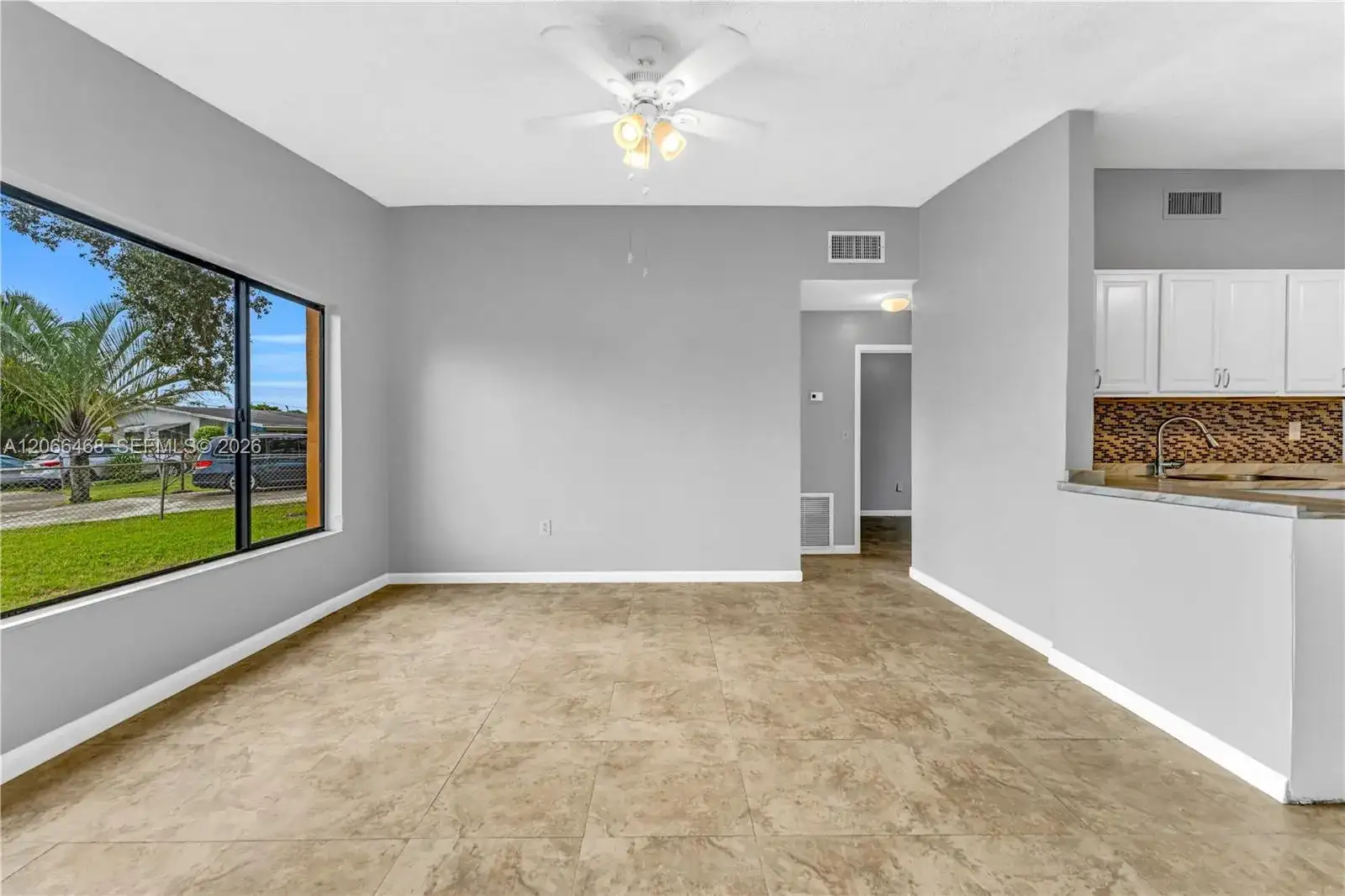 4220 SW 36th St, West Park FL 33023 photo 4