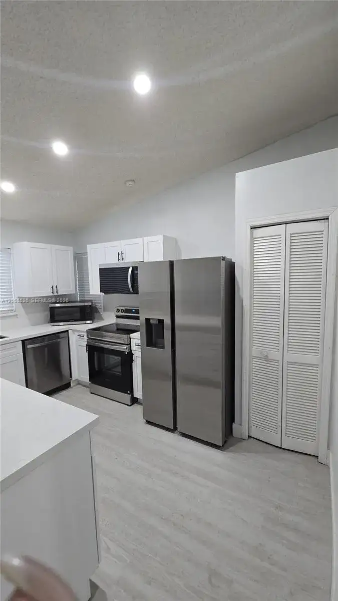 1291 SW 139th Pl, Miami FL 33184 photo 3