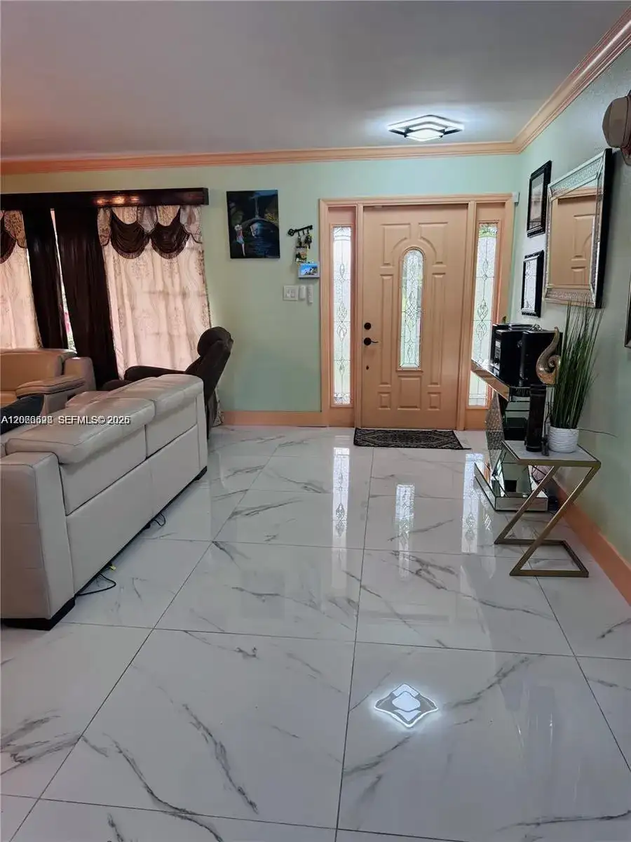1230 NW 74th Ave, Plantation FL 33313 photo 3