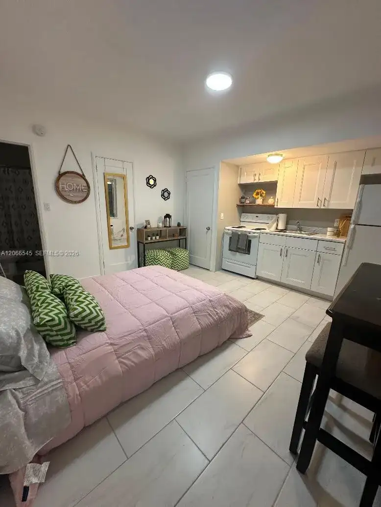 1293 NE 109th St # 3, Miami FL 33161 photo 3