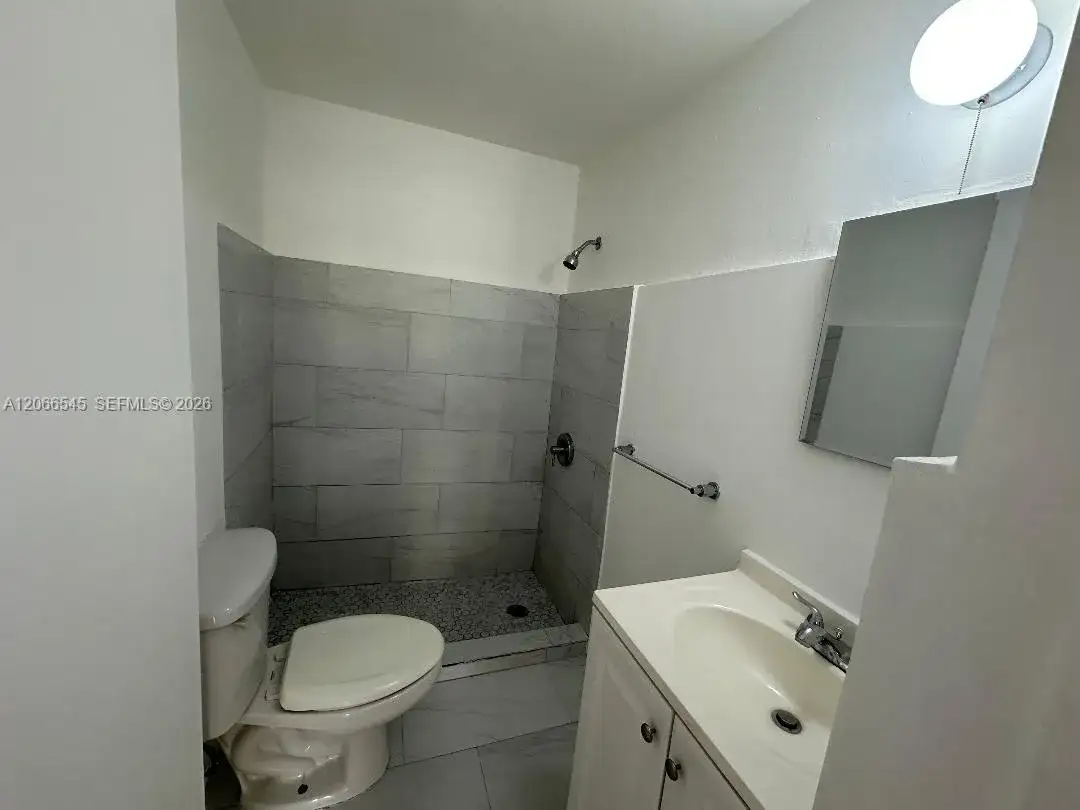 1293 NE 109th St # 3, Miami FL 33161 photo 4