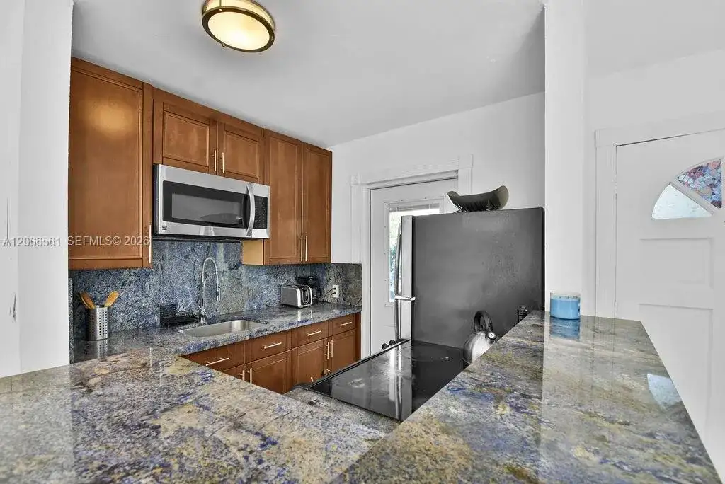 759 Meridian, Miami Beach FL 33139 photo 5