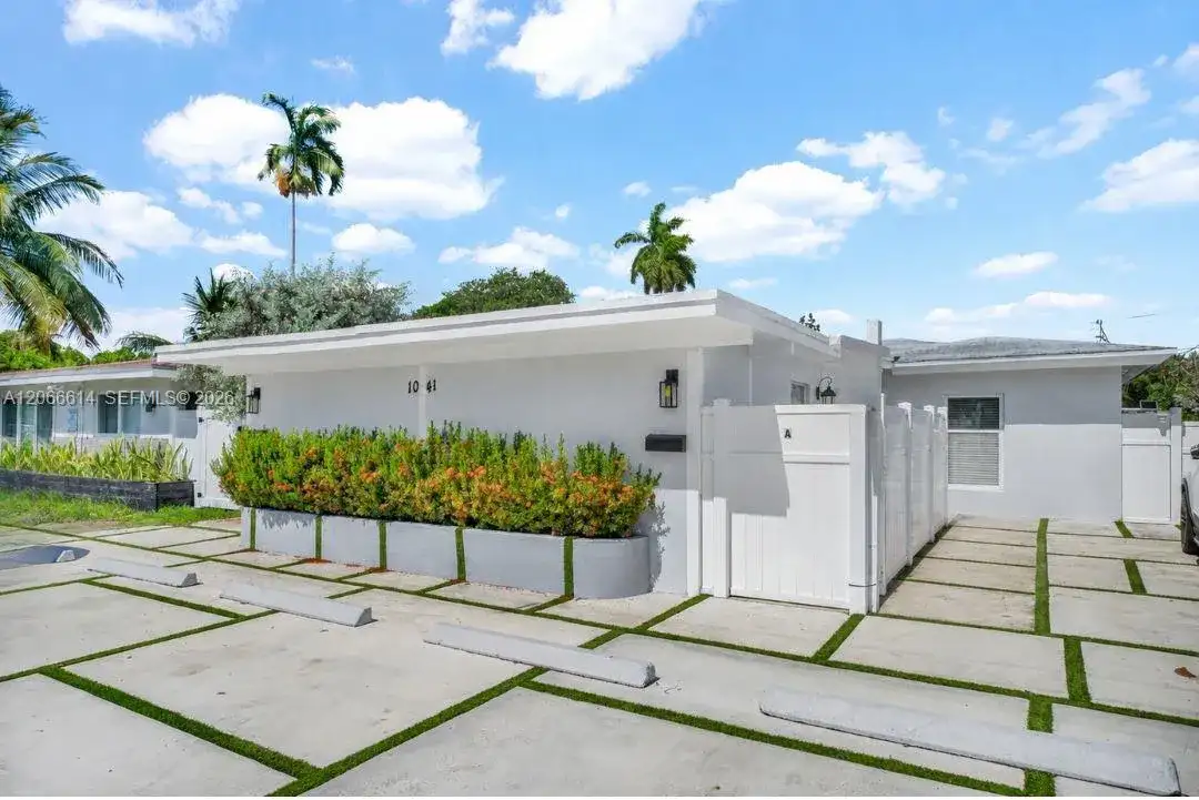 1041 NE 9th ave # A1, Fort Lauderdale FL 33304 photo 3
