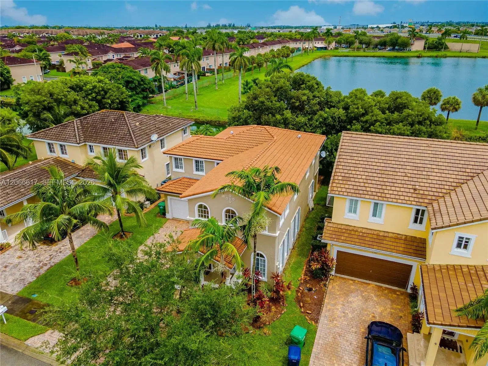27621 SW 139th Pl, Homestead FL 33032 photo 2