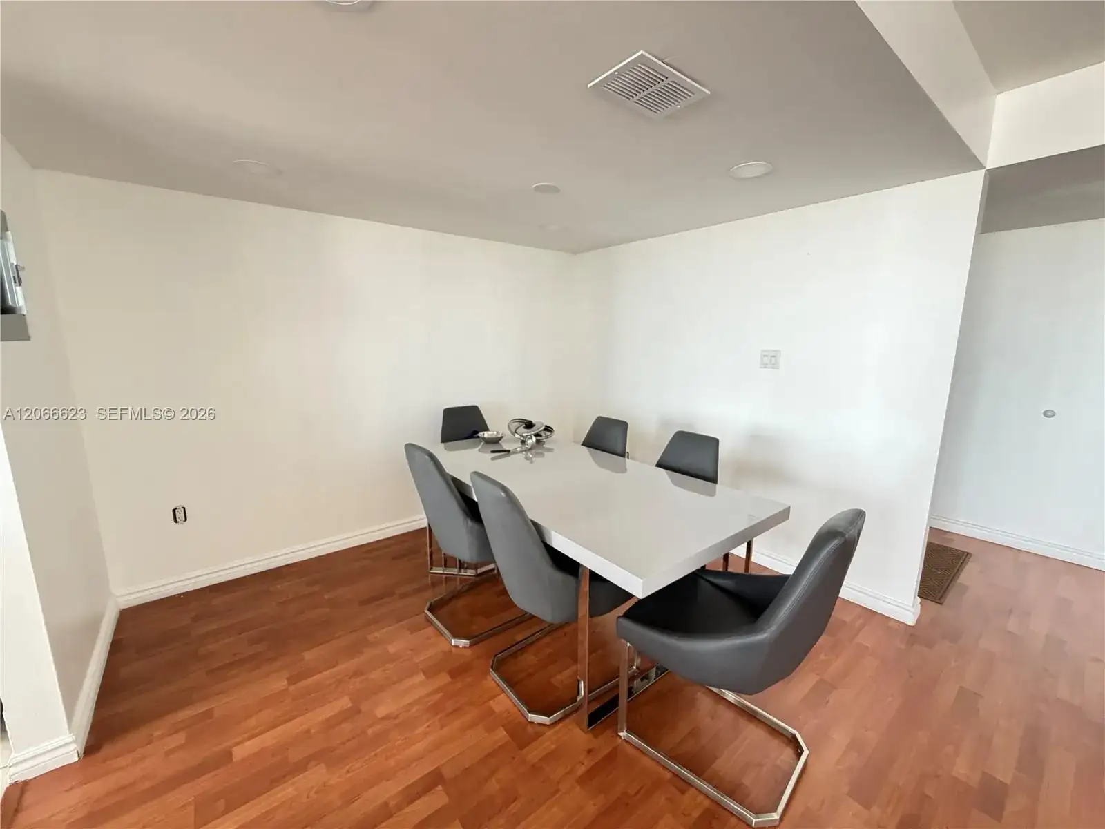 18031 Biscayne Blvd # 601, Aventura FL 33160 photo 5