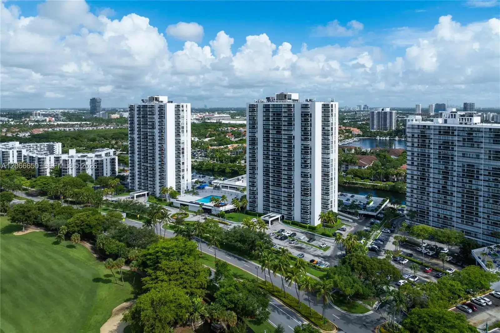 3675 N Country Club Dr # 401, Aventura FL 33180 photo 3