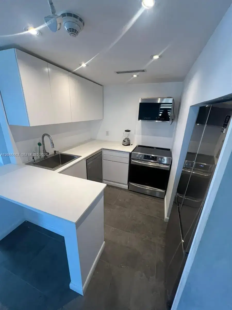 3545 NE 167th St # 507, North Miami Beach FL 33160 photo 4
