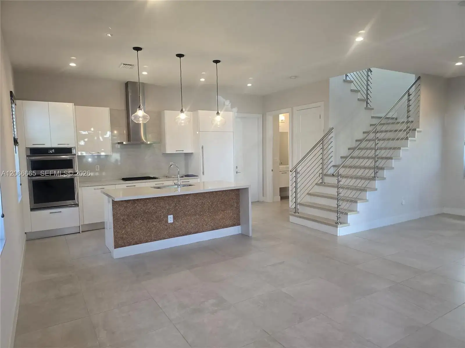 8217 NW 46th St, Doral FL 33166 photo 4